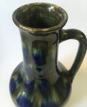 Load image into Gallery viewer, FRIEDRICH FESTERSEN (1880-1915) Jugendstil Pfauenaugen Dekor one handled PEACOCK VASE Arts & Crafts studio pottery c.1900