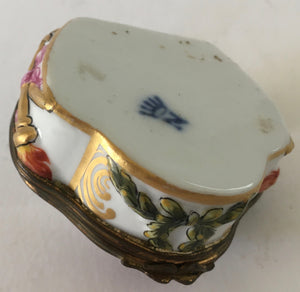 Antique Naples Capodemonte porcelain pill box putti hand painted - perfect