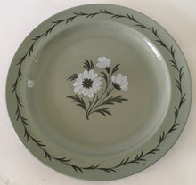 Load image into Gallery viewer, Wedgwood SAMPLE plate 409 c.1952 - rare - perfect! green
