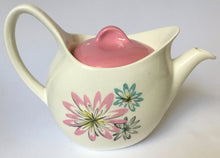 Load image into Gallery viewer, Midwinter Modern Fashion Shape teapot &#39;Daisey Dell&#39; c.1960s
