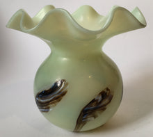Load image into Gallery viewer, Rindskopf Pulled Feather uranium art glass vase - Wavy rim - Bohemian
