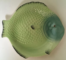 Load image into Gallery viewer, Shorter &amp; Son Fish plate Art deco Clarice Cliff shape 23 cm x 20 cm Gloss Green with black trim
