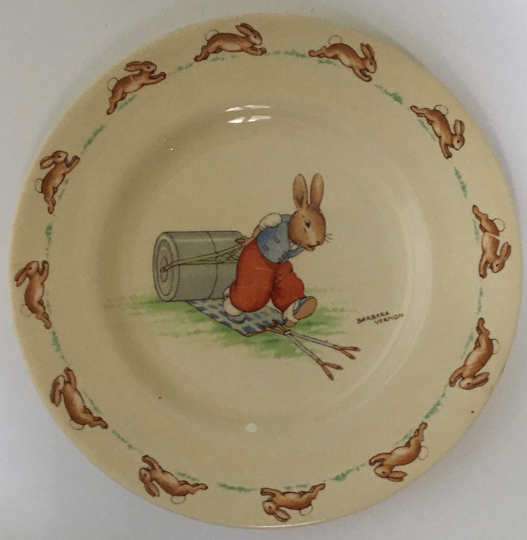 Royal Doulton Bunnykins - HW 14 Pressing Trousers - Barbara Vernon - 16 cm Plate  - Tea plate Casino