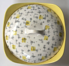 Load image into Gallery viewer, Midwinter &#39;SAVANNA&#39; by Jessie Tait 1960 Modern Fashion shape Tureen Staffordshire England
