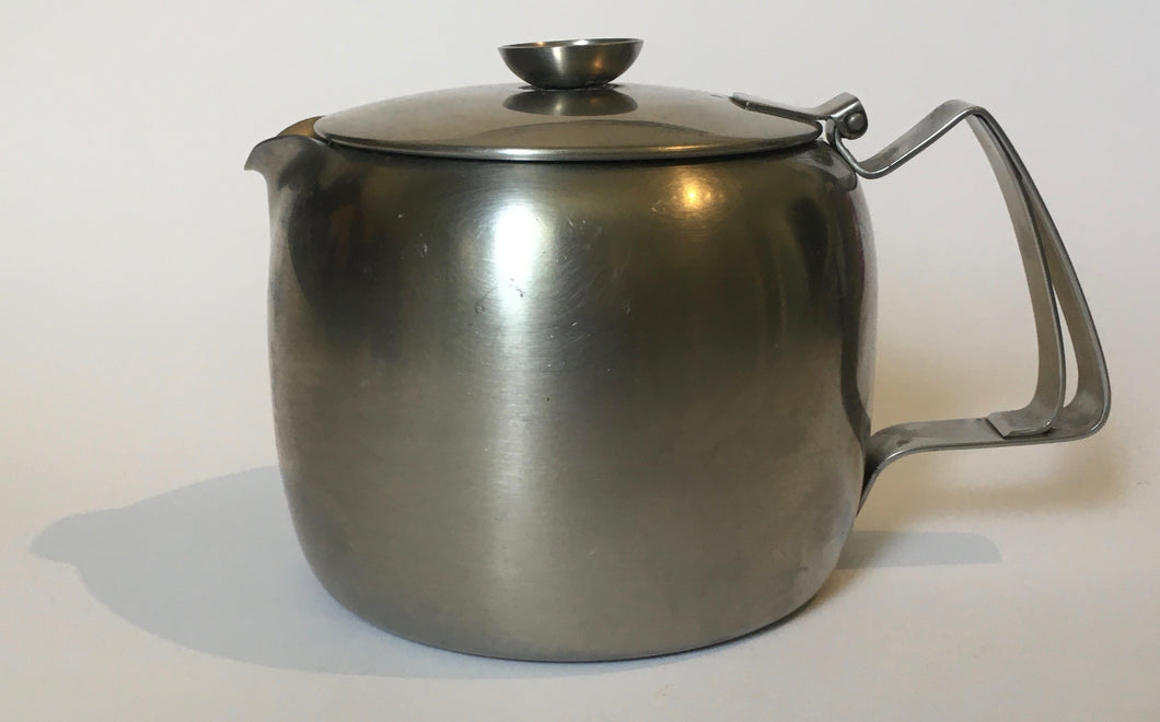 Old Hall England Regd. 879702 in UK. 2 PT stainless steel Connought teapot modernist