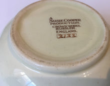 Load image into Gallery viewer, Susie Cooper Dresden Sprays 2122 10.5 cm jug Art Deco ceramics
