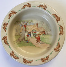 Load image into Gallery viewer, Royal Doulton Bunnykins - SF6b Visiting the Cottage - second version - 15 cm baby bowl - Signed Barbara Vernon
