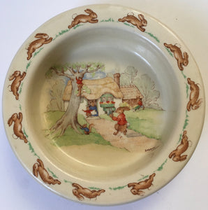 Royal Doulton Bunnykins - SF6b Visiting the Cottage - second version - 15 cm baby bowl - Signed Barbara Vernon