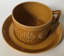 Load image into Gallery viewer, Portmeirion Mustard &quot;Totem&quot; Large Cup &amp; Saucer - Designed by Susan Williams-Ellis Made in England
