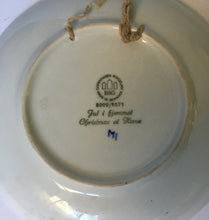 Load image into Gallery viewer, Copenhagen Porcelain B&amp;G Bing &amp; Gröndahl Porzellan Christmas 1971 at home plate limited edition 8000/9071 Jul i Hjemmet
