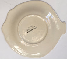 Load image into Gallery viewer, Shorter &amp; Son Fish plate Art deco Clarice Cliff shape - Gloss airbrushed stripes
