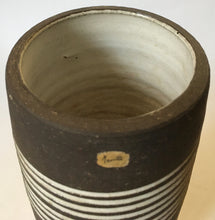 Load image into Gallery viewer, Ravelli Mid century Dutch Art pottery Vase Potterij Jaap Ravelli Valkenburg Holland 1950s Unika
