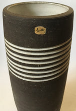 Load image into Gallery viewer, Ravelli Mid century Dutch Art pottery Vase Potterij Jaap Ravelli Valkenburg Holland 1950s Unika
