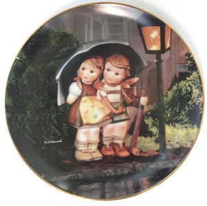 The Danbury Mint Goebel - M I Hummel Little Companions Series"Stormy Weather" Collector collectors Plate