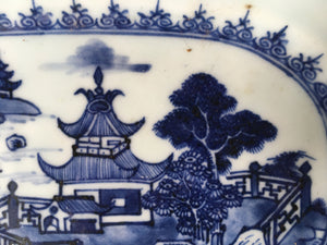18th Century Canton Chinese export Porcelain underglaze Blue & White platter - Qianlong Period - Antique China