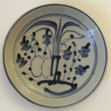 Load image into Gallery viewer, 18th Century Swatow ware TREE OF LIFE pattern plate - Chinese export Porcelain Blue &amp; White late 18th century - Antique China
