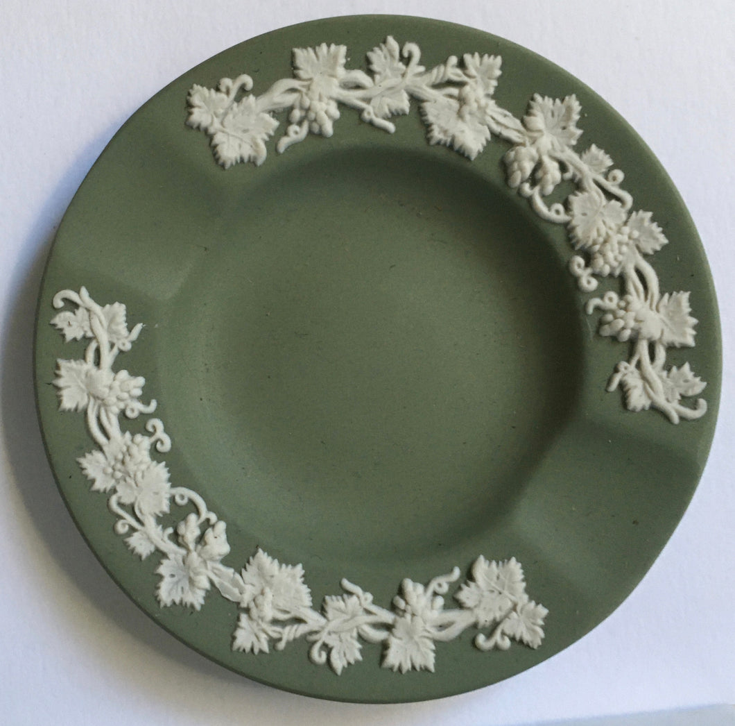 WEDGWOOD Sage Green Jasperware ashtray in box -  cameo decorated bisque porcelain