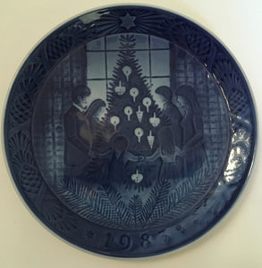 Royal Copenhagen Denmark Kai Lange CHRISTMAS PLATE 1983 Glade Jul Merry Christmas KL