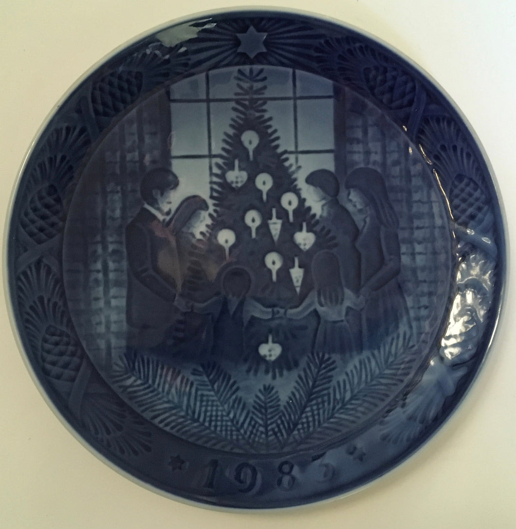 Royal Copenhagen Denmark Kai Lange CHRISTMAS PLATE 1983 Glade Jul Merry Christmas KL