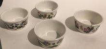 Load image into Gallery viewer, Portmeirion THE BOTANIC GARDEN Susan SUSAN WILLIAMS-ELLIS Four Large Ramekins - boxed
