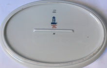 Load image into Gallery viewer, Wien Augarten Rathaus hand painted porcelain box &amp; cover - Wien Schonbrunn Nymphenbrunnen - High quality hand painting
