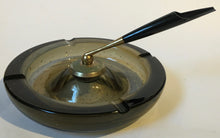 Load image into Gallery viewer, Whitefriars Controlled bubbles glass ashtray for PARKER pens - magnetic pen holder
