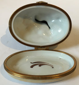 Peint Main Limoges France MC Elephant trinket box Dubarry porcelain de france Made in France