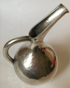 Ilias LALAOUNIS (1920-2013) H 43 - 900 Silver hand hammered Arts & Crafts jug